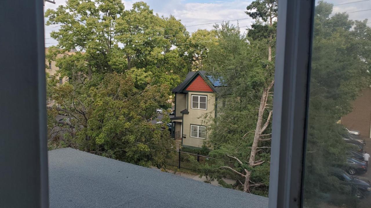Ana Maria Del Azul Apartment Минеаполис Екстериор снимка