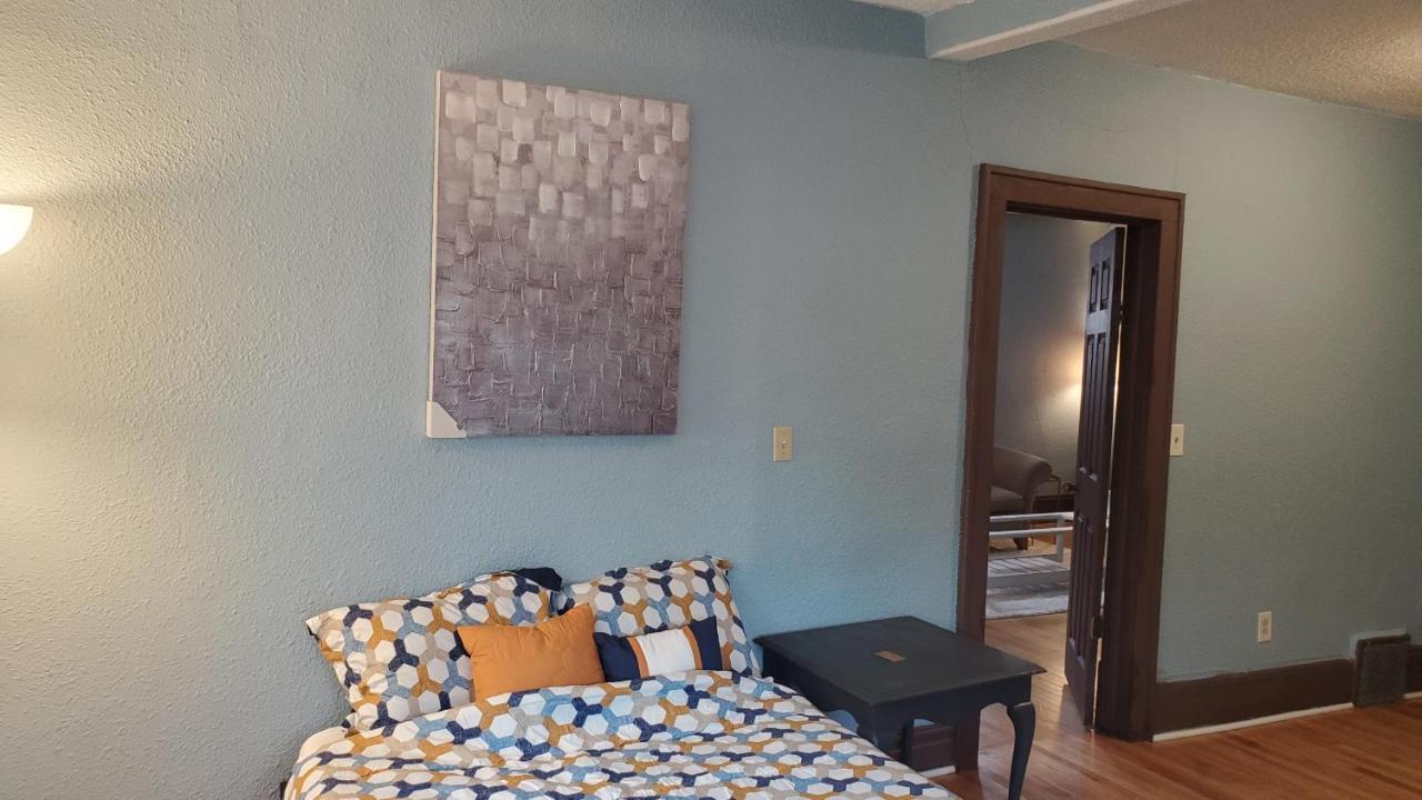 Ana Maria Del Azul Apartment Минеаполис Екстериор снимка